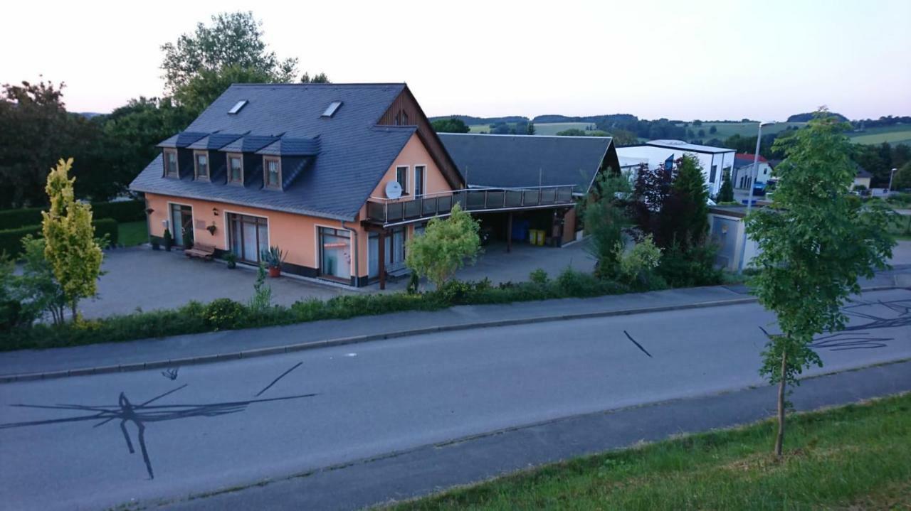 Am Kirchsteig Apartment *